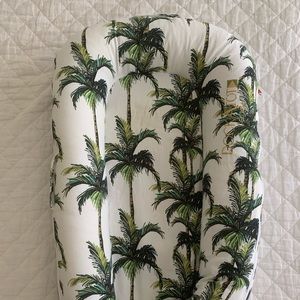 DockATot Deluxe + AND an addition cover!